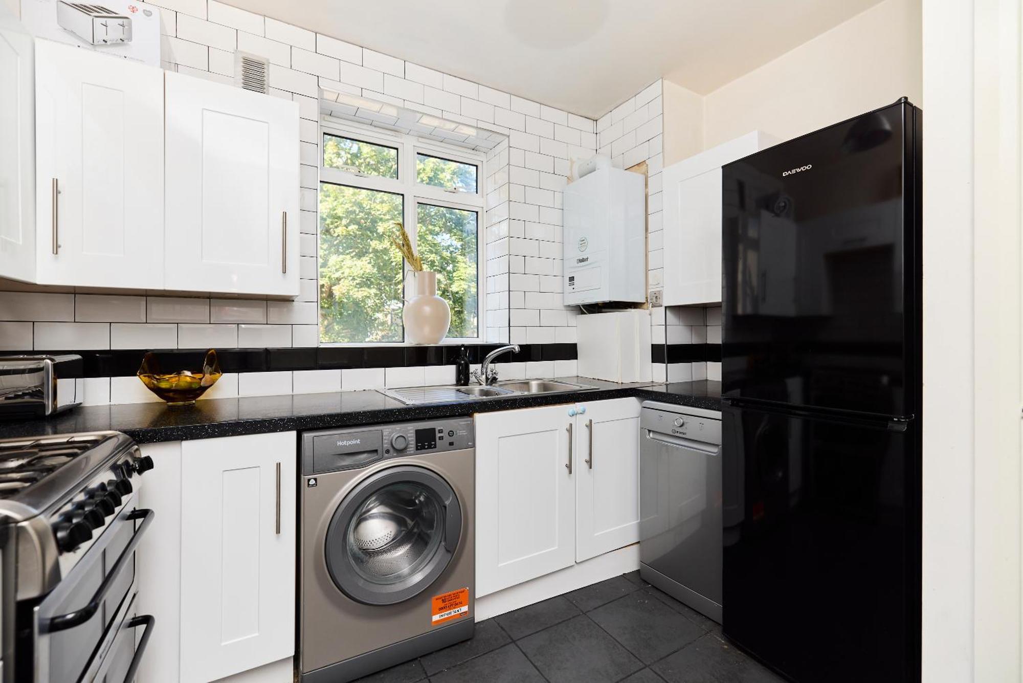 The Holloway Place - Modern 1bdr Flat With Balcony Apartamento